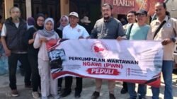 Ringankan Beban Warga Terdampak Kekeringan, PWN Bersama BPBD Ngawi Salurkan Bantuan Air Bersih di Desa Bangunrejo